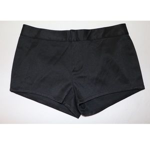 Leith black shorts